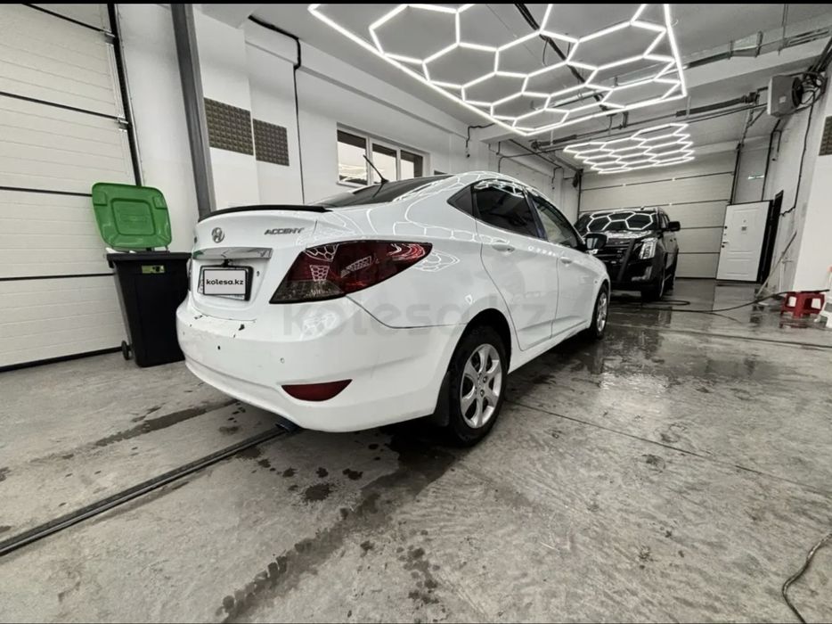 Хюндай акцент автомат 1.6