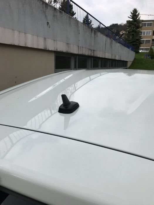 Антена тип акулова перка подходяща за автомобили от VAG групата