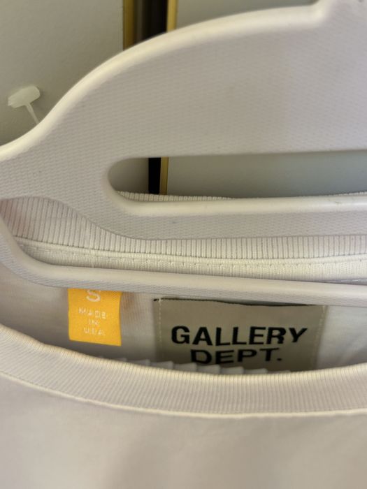 Tricou gallery dept