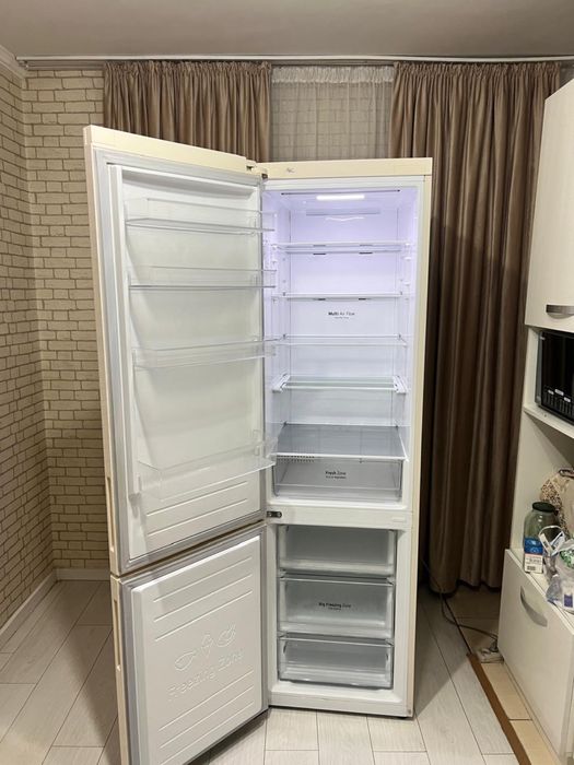 Продаётся LG Холодильники