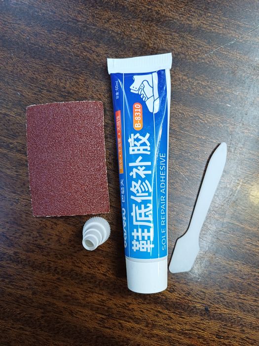 Восстановитель подошвы обуви.