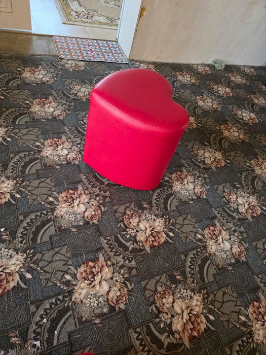 Сердце-образный Пуфик