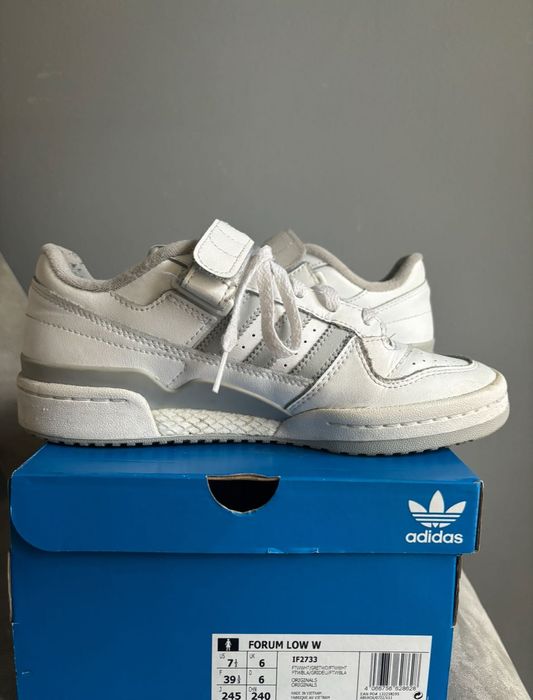 Оригинални женски кецове Adidas Forum Low w