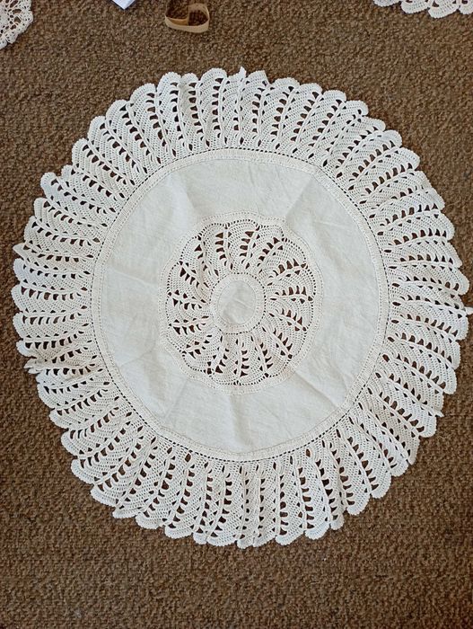 Ръчно плетени покривки на една кука