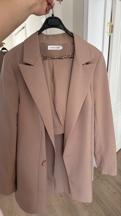 Женский брючный костюм