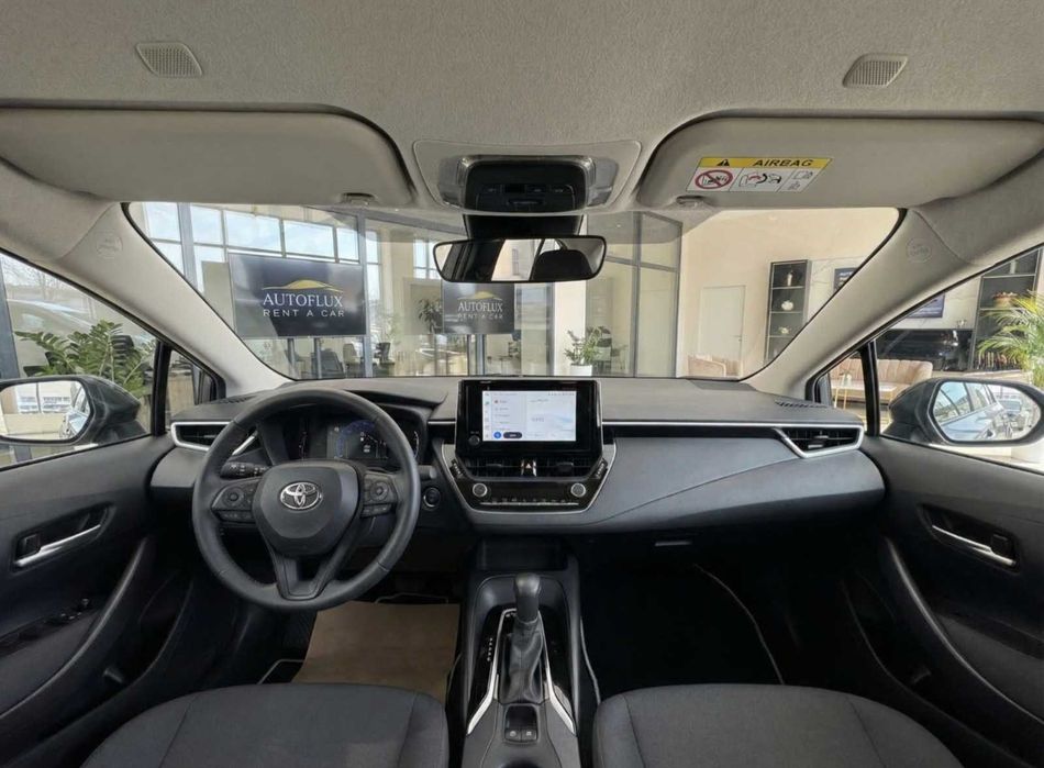 Toyota Corolla Hybrid Automat – Închirieri Auto București | Consum Mic