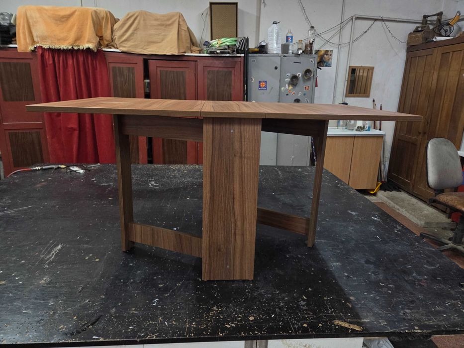 Masa rabatabila diferite culori