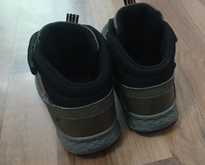Ghete iarna Garvalin  și adidași