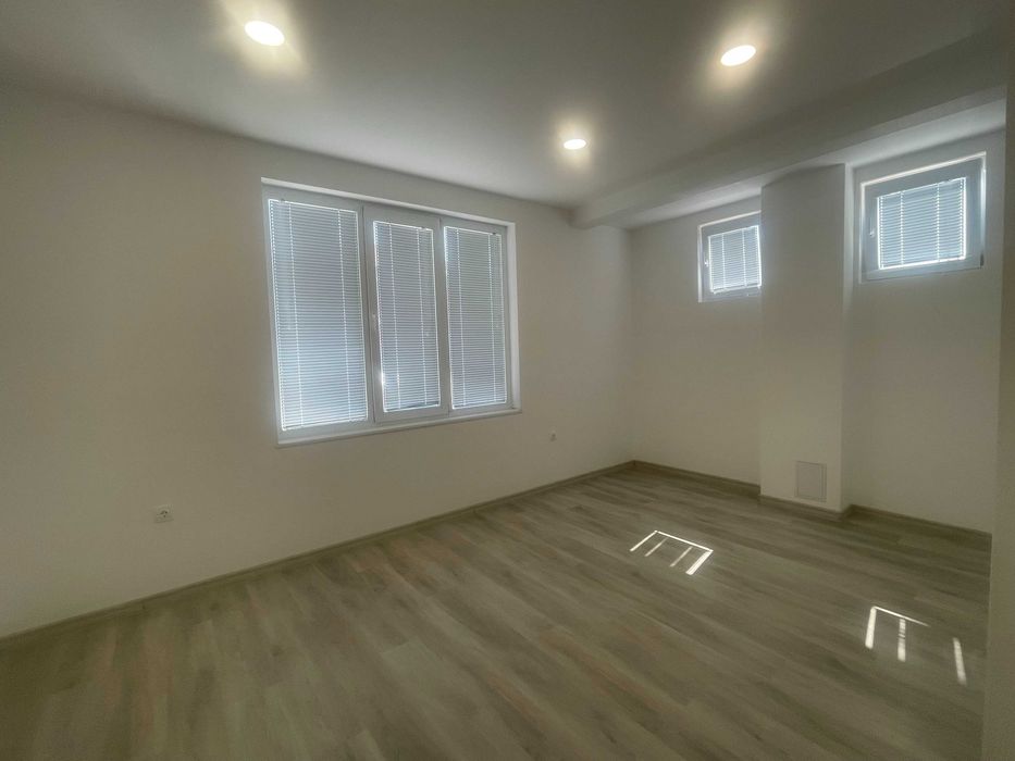 Дава се под наем Офис в Габрово, Беленци - 65 кв.м за 612 € - Снимка #5