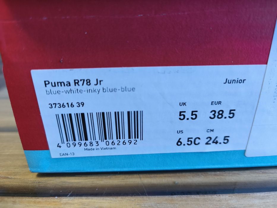 Продам.PUMA R78 JUNIOR. кроссовки.