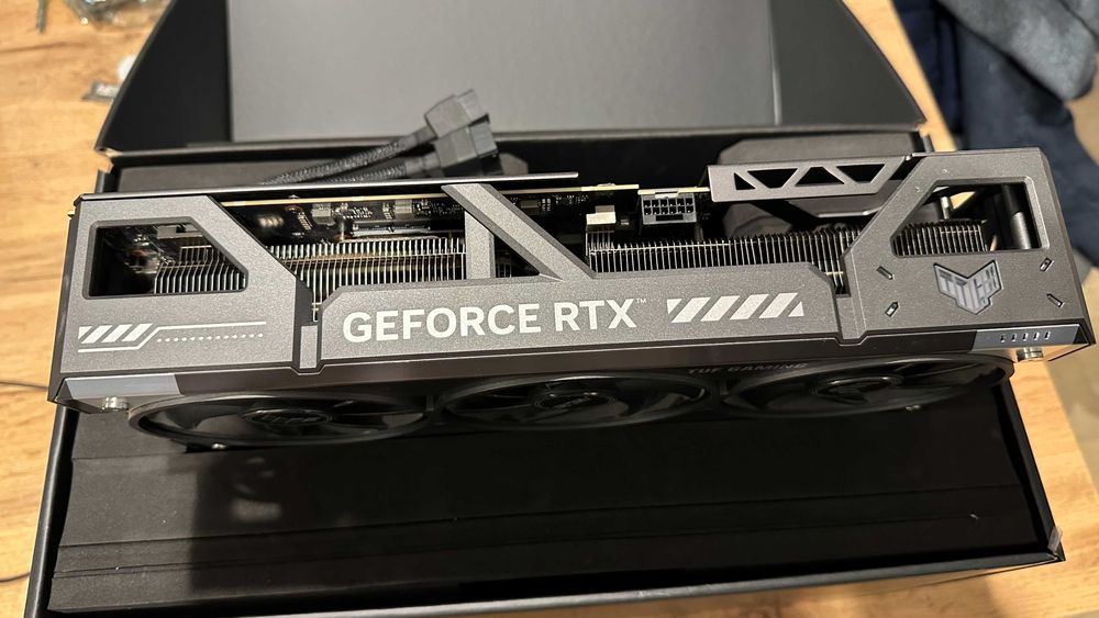 ASUS GPU TUF GeForce RTX 5080 O16G GAMING 16GB Garantie 2028