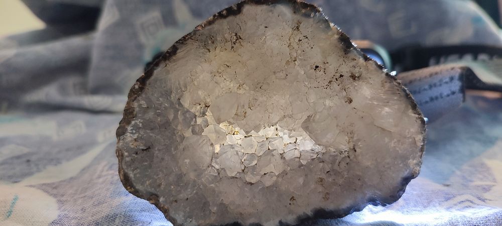 Кристали парчета Геоди от Родопите