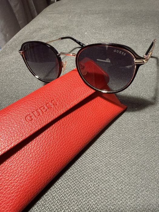 Слънчеви очила Guess