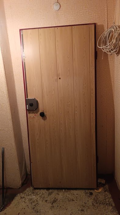 Продам входные двери