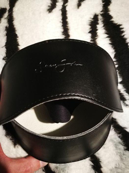 Калъфи за очила - нови, различни марки Ray Ban, RedBull, Guess, Police