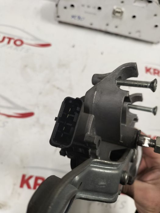 Моторче предни чистачки Nissan Note / Нисан Ноте 2009г.