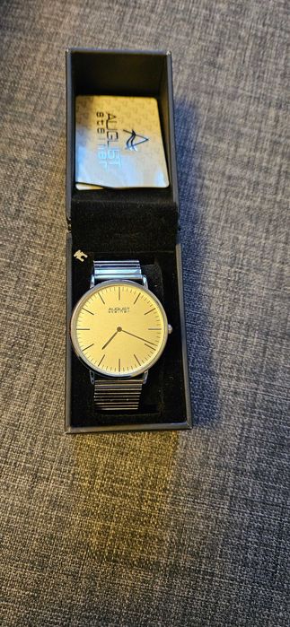 Мъжки Часовник чисто нови