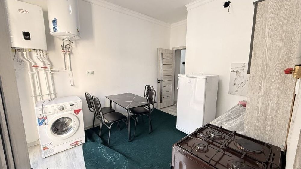 Ижарага уй берилади  урикзор  Навастройка  2 хона  400& 3 этаж