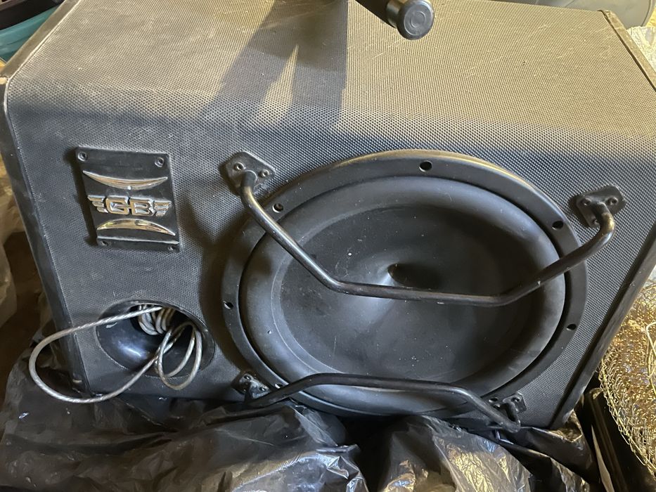 Продам сабвуфер в