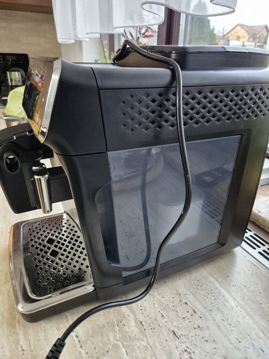 Espressor automat Philips 4300 LatteGO– ca nou!
Vând espressor auto