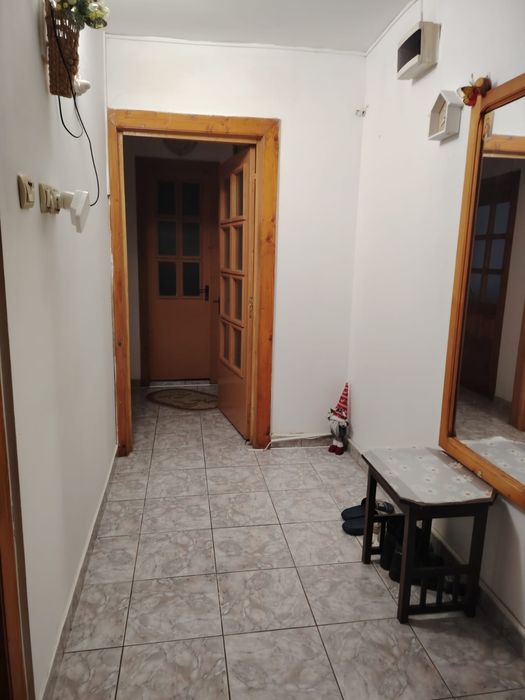 Inchiriez apartament 2 camere