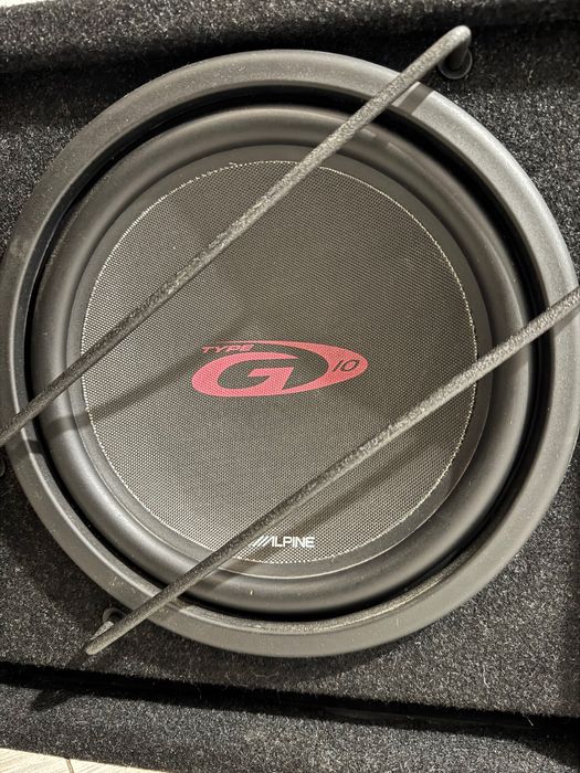 Бас каса Alpine / Усилвател Pioneer / CD плейър с USB Alpine