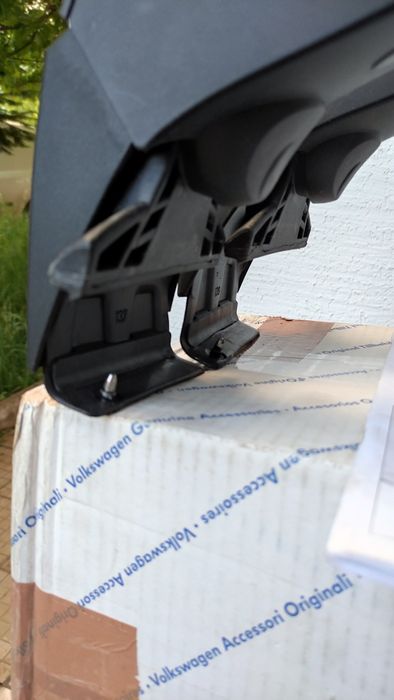 VW Passat B6 B7 Багажник за покрив (напречни греди, релси, рейлинг)