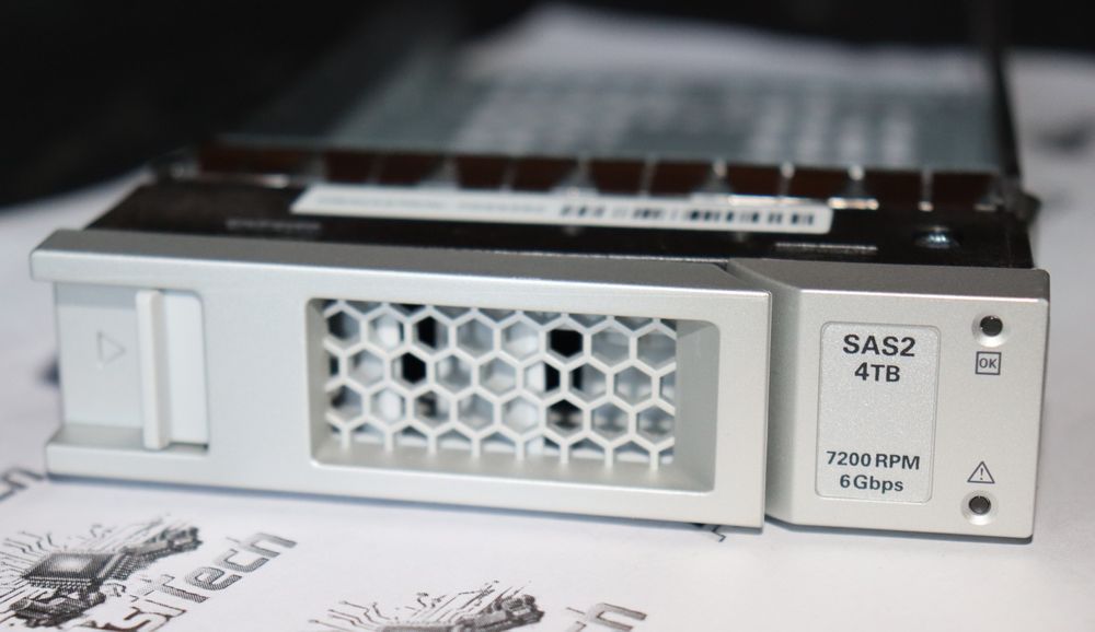 Caddy Server Original 3.5" Sun Oracle Storage DE2-24C / ZFS 7120/7320/7420 PN: 7 0 9 6 0 3 2 / 0 9 7 6 5 0 1 - 1 0