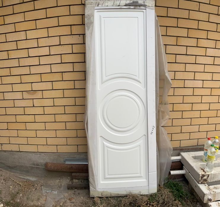 Дверь новая  в упаковке