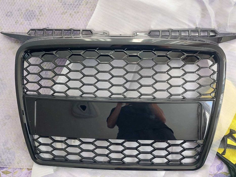 RS - пчелна пита за Audi A3 8P
