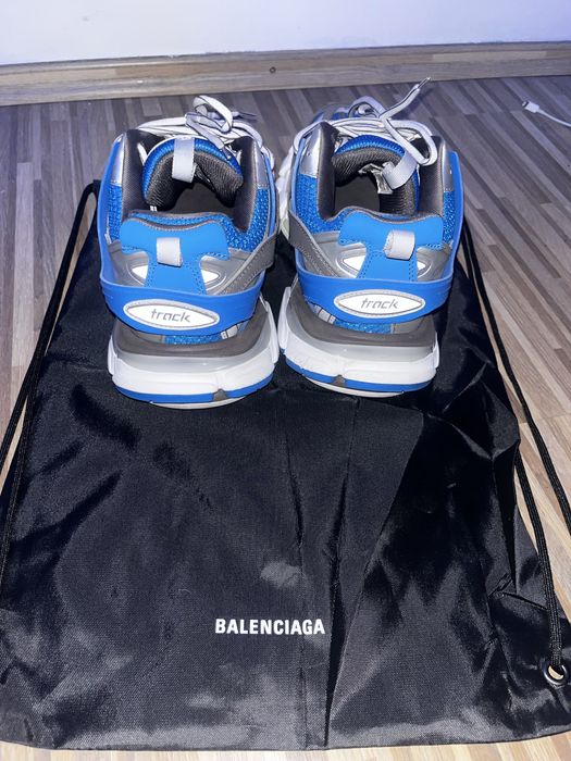 Balenciaga track led