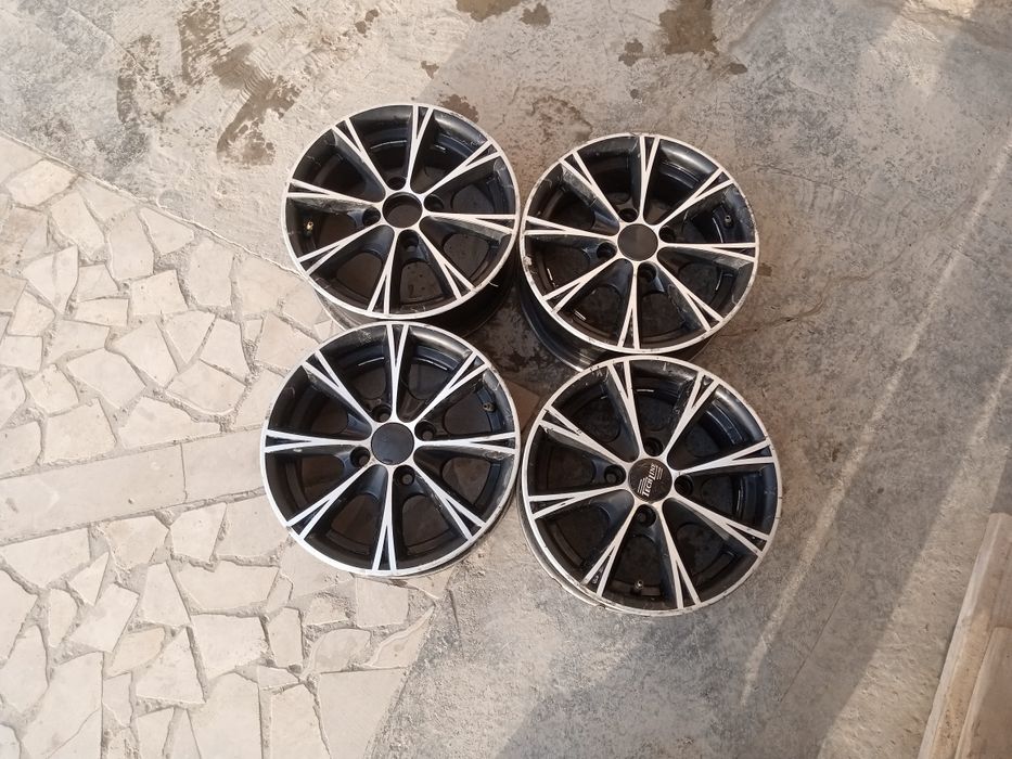 Диска сотилади размер 13