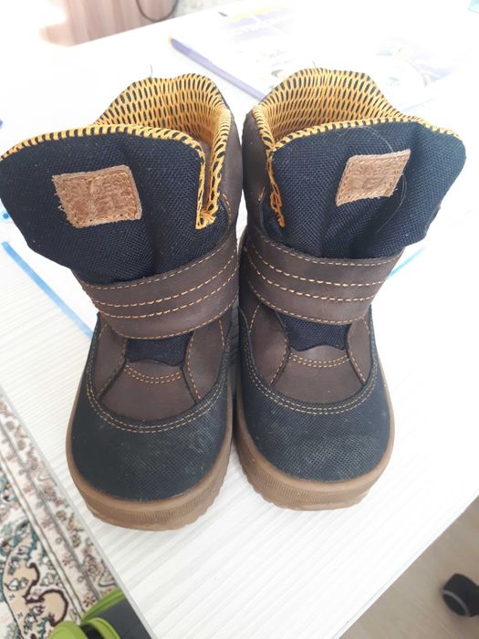 Продам детские ботиночки