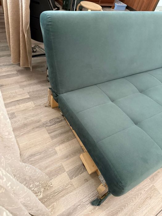 Отдам даром диван