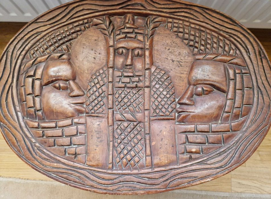 Masuta africana din lemn exotic