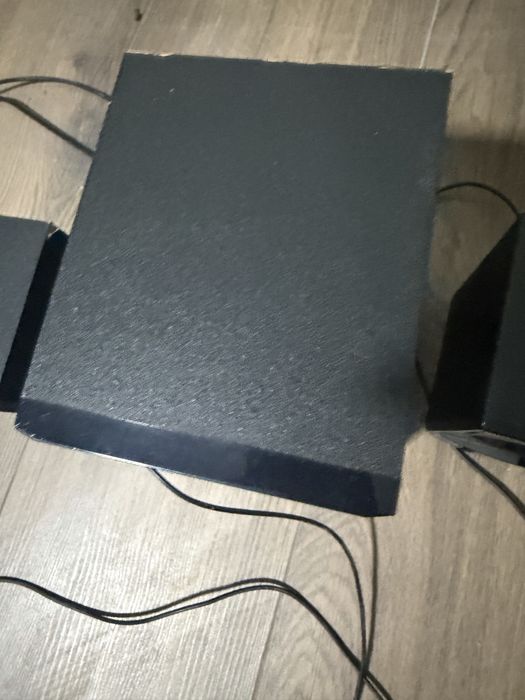 Boxe Genius 2.1 cu Subwoofer