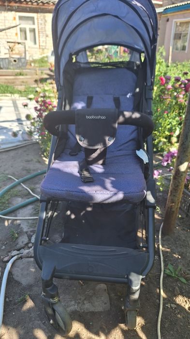 Продам прогулочную коляску