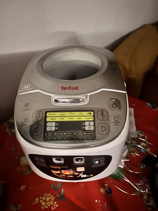 Vand Multicooker Tefal RK812110 Advanced 45 in 1 – stare foarte bună
