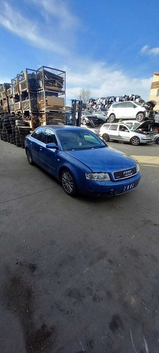 Audi a4  AN 2003 Dezmembrez/Dezmembram