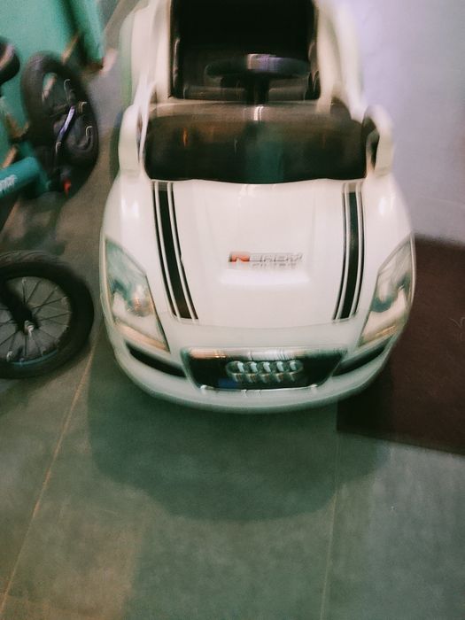 Детский автомобиль