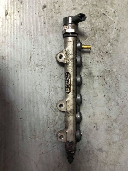 rampa injectoare  2.0 dci m9r renault trafic megane laguna koleos espace vel satis opel vivaro