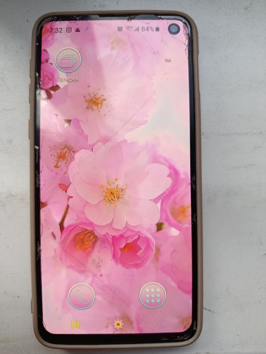 Продаю Galaxy S10e