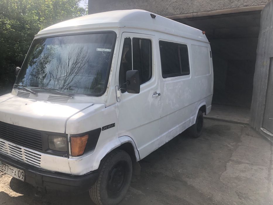 Мерседес 208д (сапог)