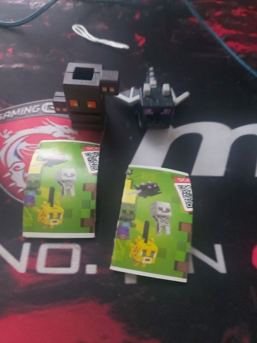 Продаю фигурки колекция Kinder Minecraft