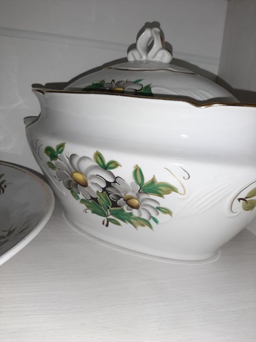 Столовый сервиз новый