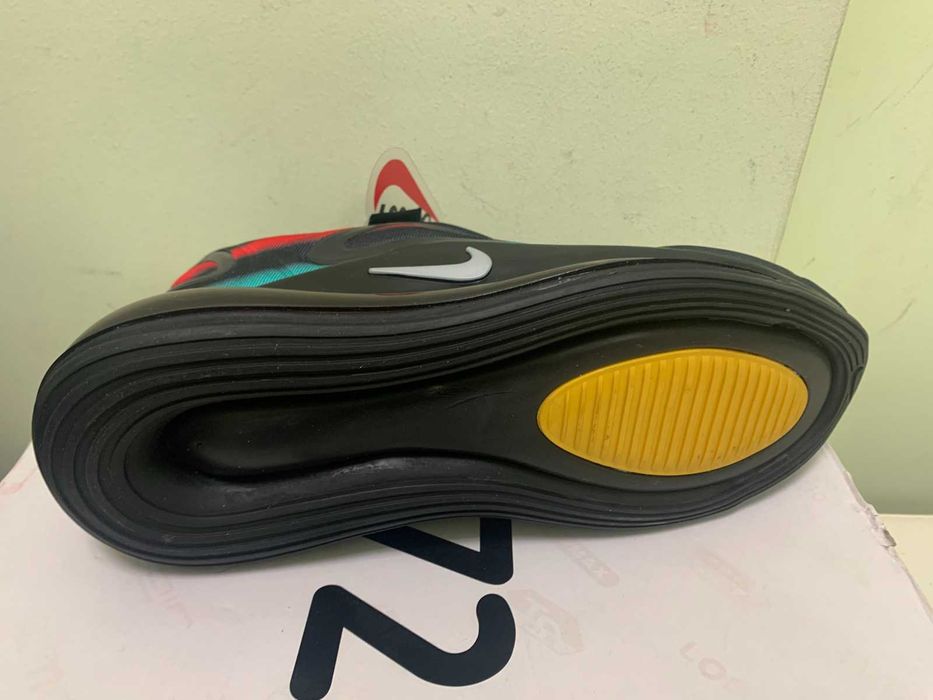 Нови дамски маратонки Nike Air Max 720 rainbow налични 37 номер