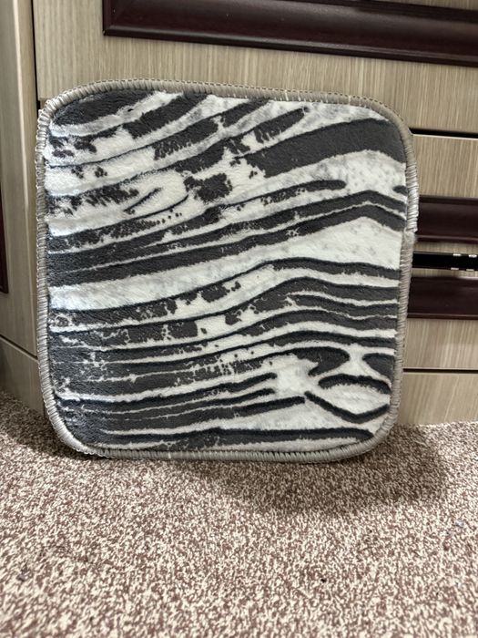 Коврики для стульев