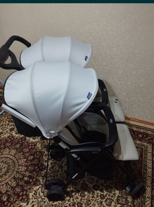 Коляска для двойни