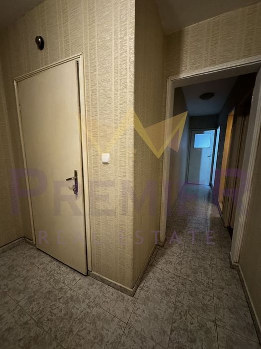 Отлично обзаведен ДВУСТАЕН апартамент - ЦЕНТЪР