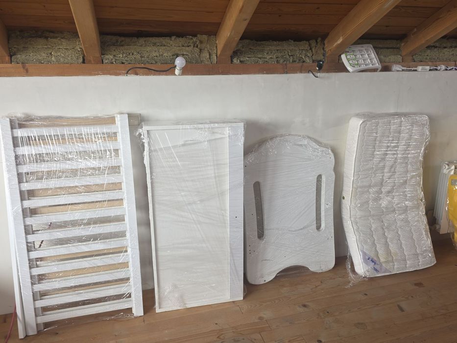 Легло и матрак - транформира се на люлка и матрак 3 броя